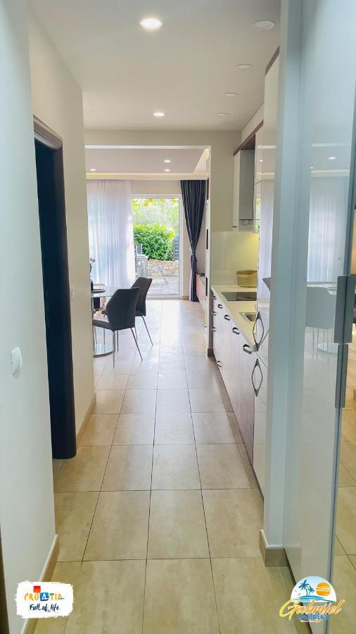 Gabrijel Apartments Makarska 1 Esterno foto